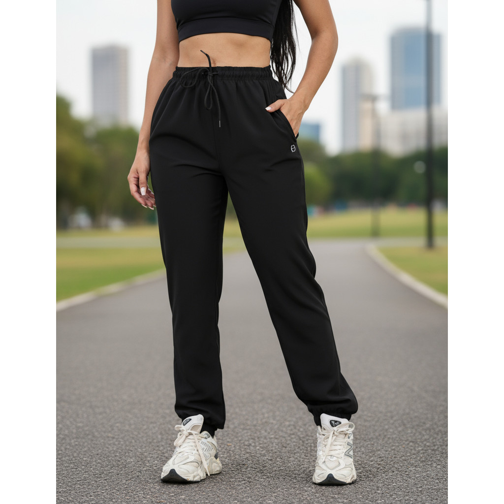 Calça Feminina Jogger Em Tactel Com Elastano Bolsos E Cordão