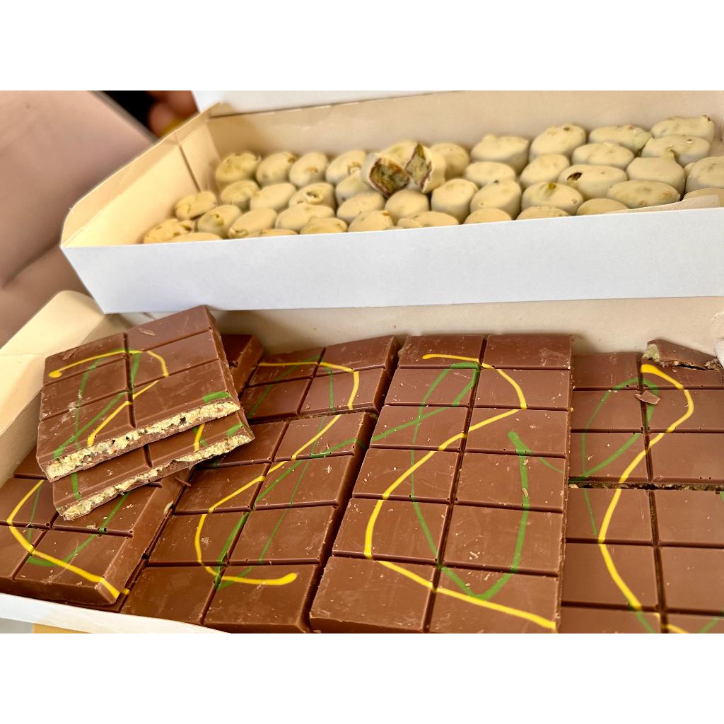 Caixa Branca Cacau Show 750g - 1kg