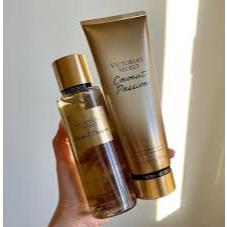 Kit Body Splash + Hidratante Corporal Feminino Coconut Fragrância Tropical Doce e Hidratação Prolongada PRIMEIRA LINHA